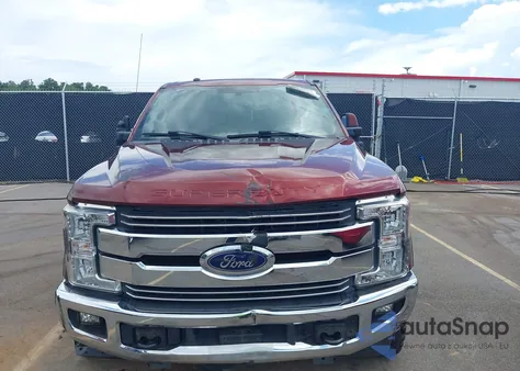 2017 Ford F-250 Lariat z USA, uszkodzony, nr VIN 1FT7W2BT4HEF42152